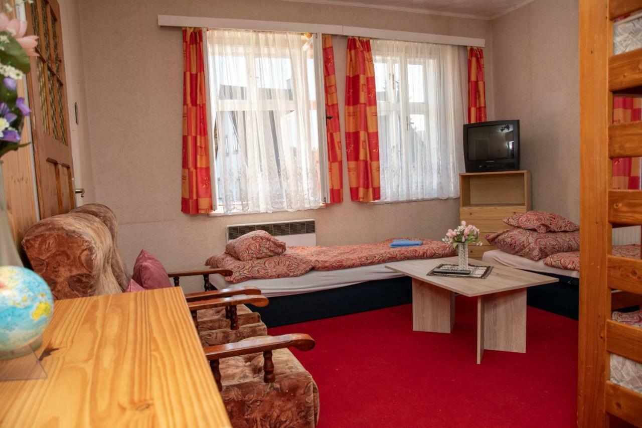 Apartmány U Kocoura pod Klínovcem Kovářská Exterior foto